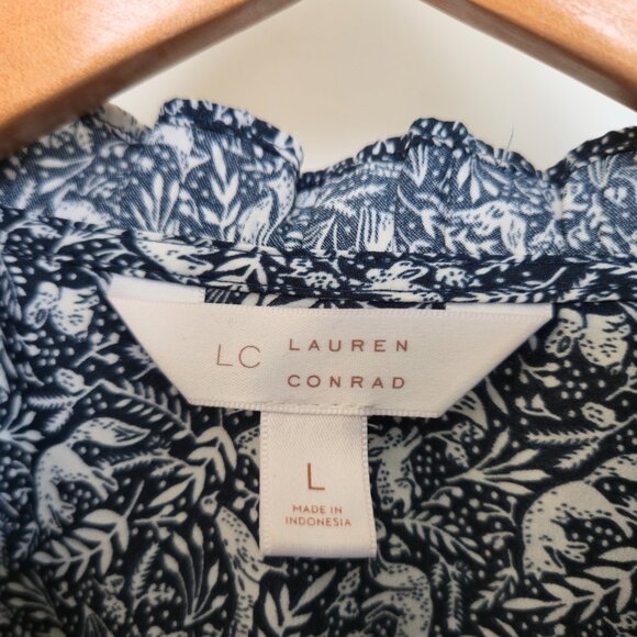 Lauren Conrad Button Front Blouse Ruffle Collar Fox Rabbits Forest Print Size L - Picture 7 of 9